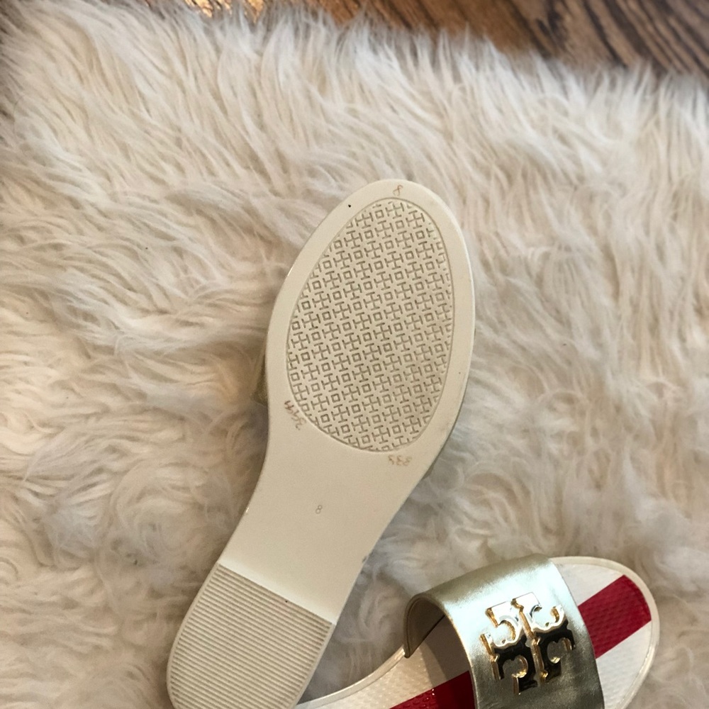 Gold Tory Burch Size 8, Fits more like a 7-7.5